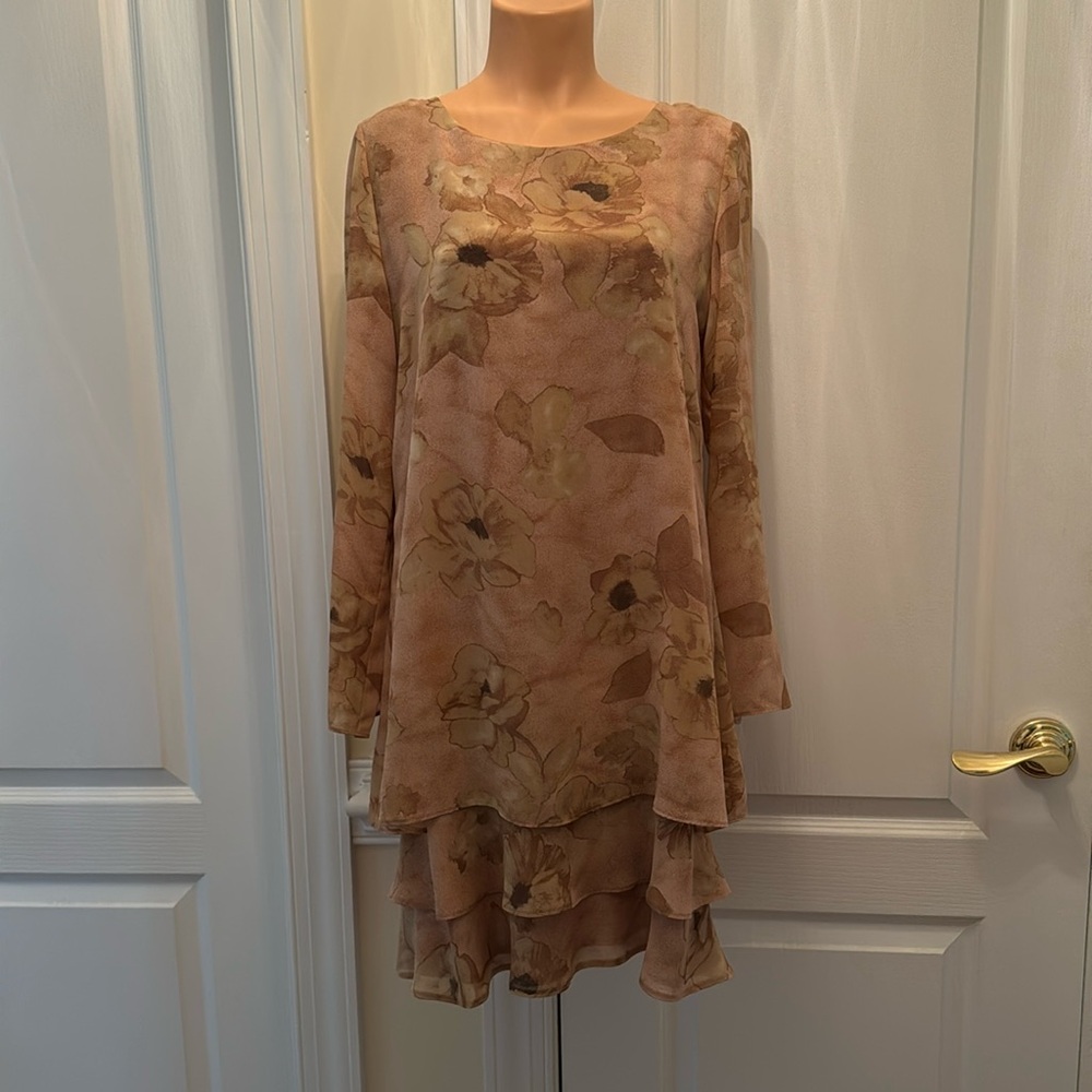 JONES NEW YORK DRESS Shift L/S Layered Tier Hem Pink Size 12 EUC $100 lcsr - Picture 3 of 12